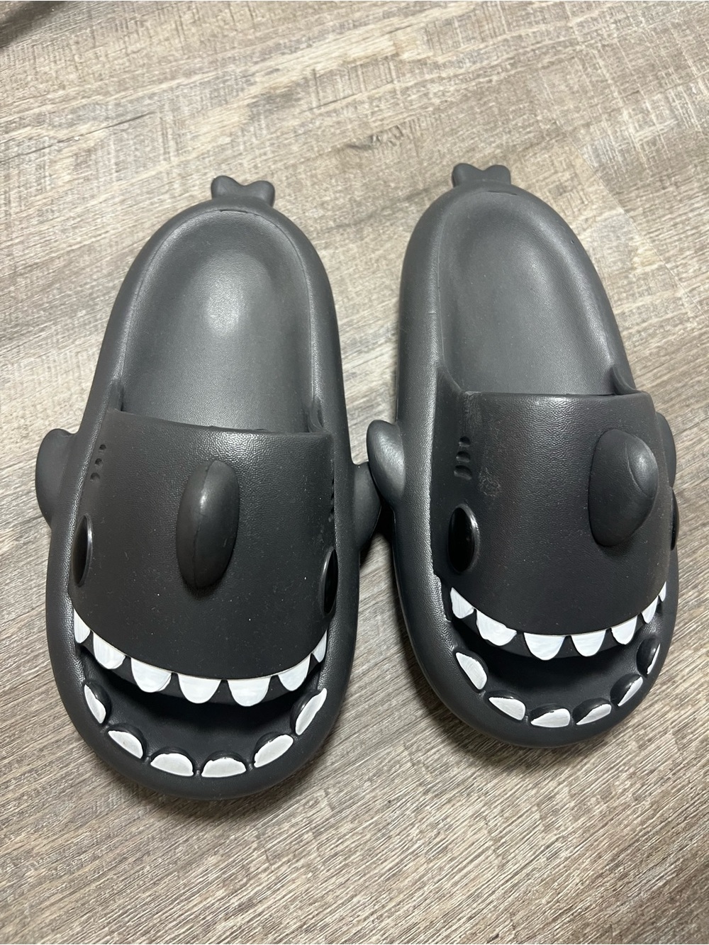 Kids Shark-Themed Slip-On Sandals in Black